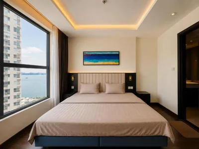 Two-Bedroom Apartment with Balcony and Sea View — Căn Hộ Homestay The Sapphire Ha Long tiêu chuẩn khách sạn có tầm view sea & city rất đẹp